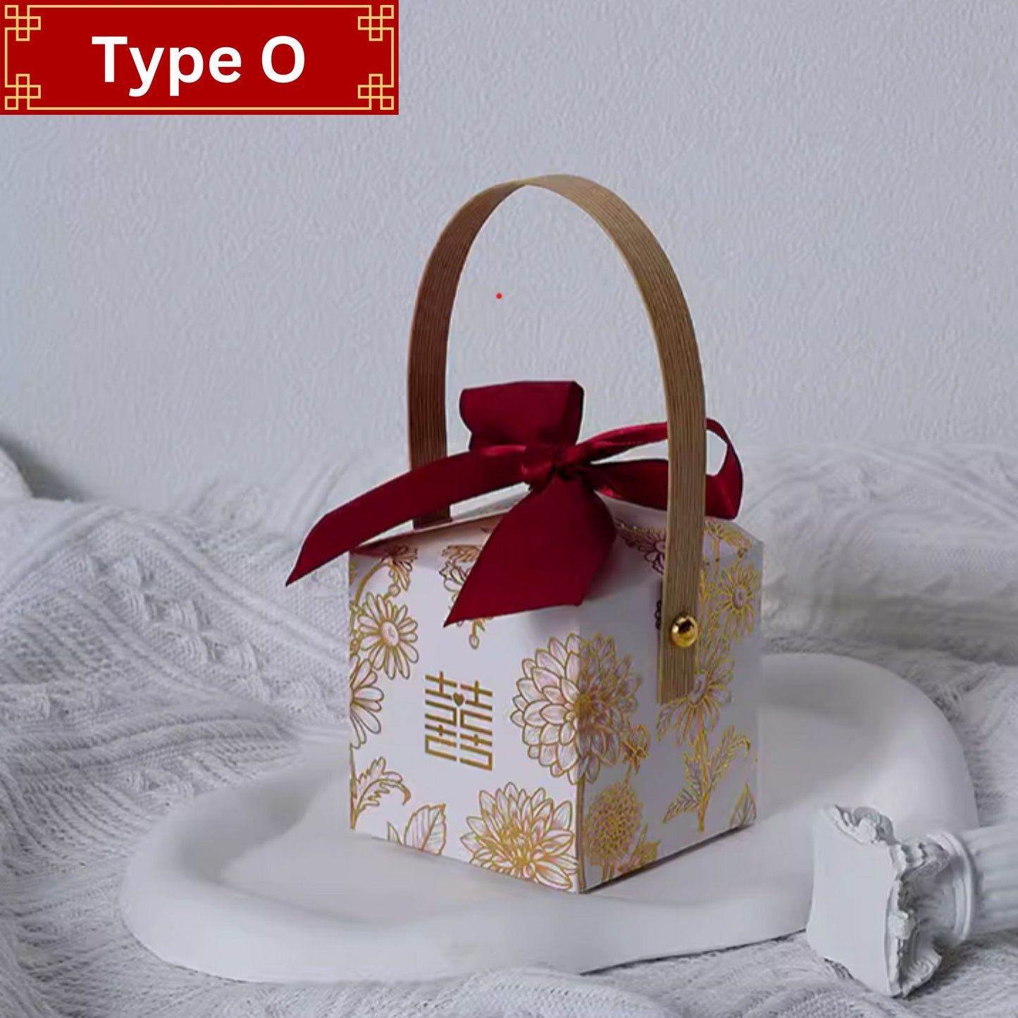 Lily and Tulip 囍 Wedding Favor Box with Ribbon and Handle