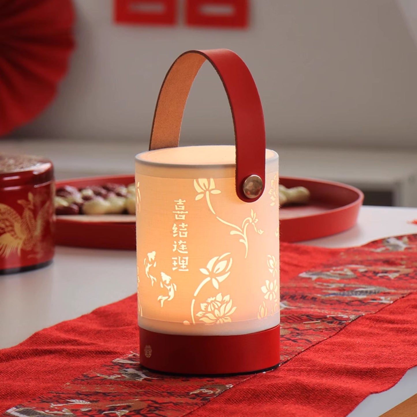 Retro Koi and Lotus Eternal Lamp 喜结连理