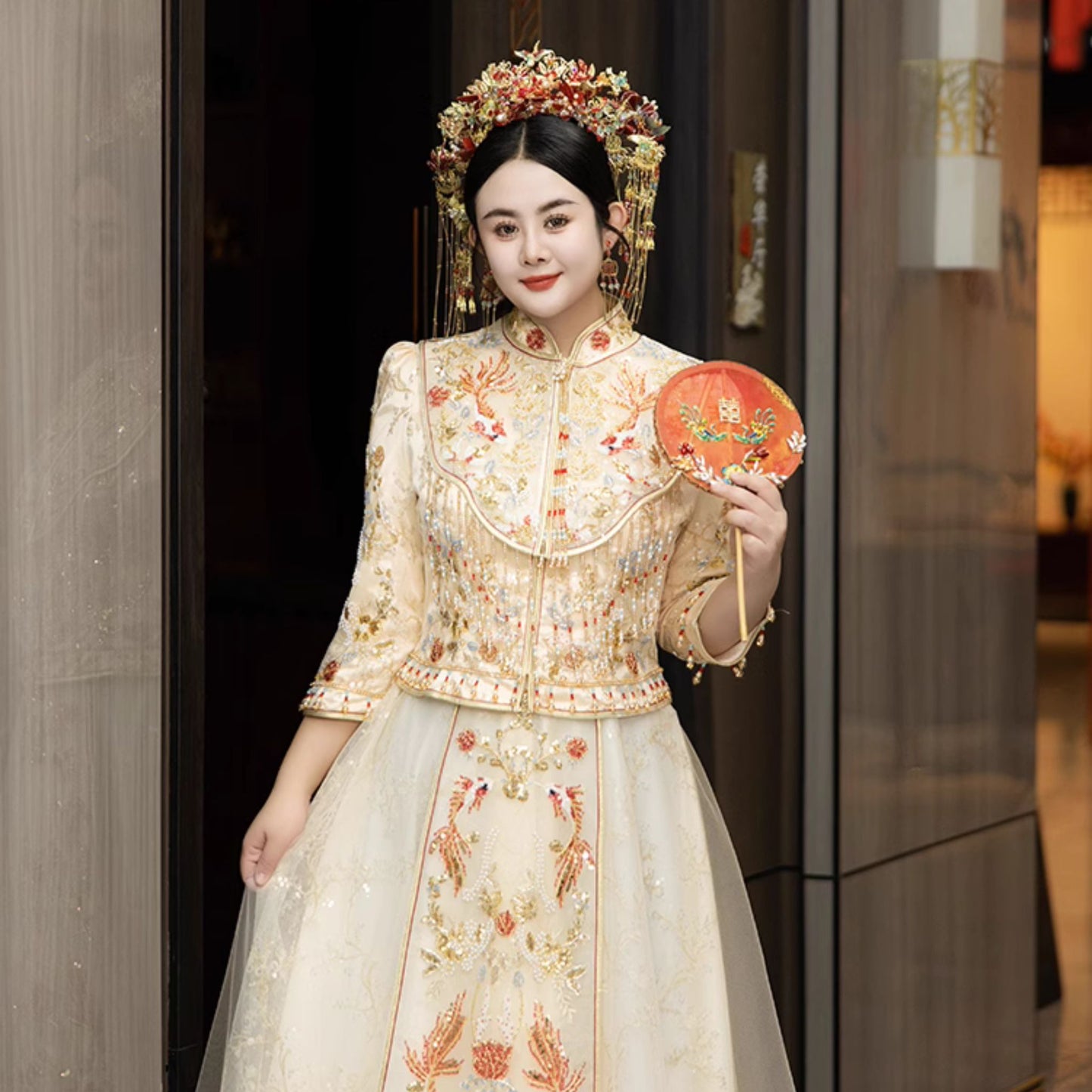 Elegant Plus-Size Xiuhefu: Champagne Chinese Bridal Gown (up to 10XL)