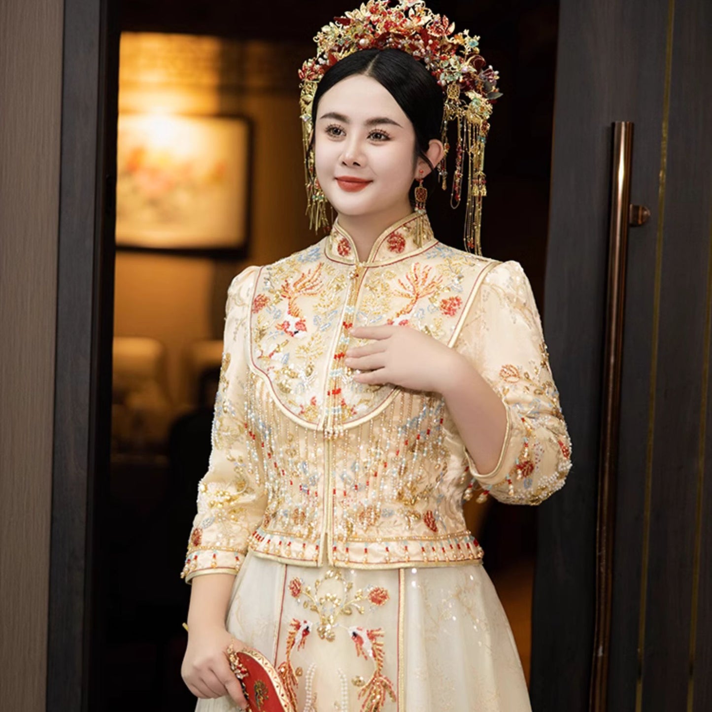 Elegant Plus-Size Xiuhefu: Champagne Chinese Bridal Gown (up to 10XL)