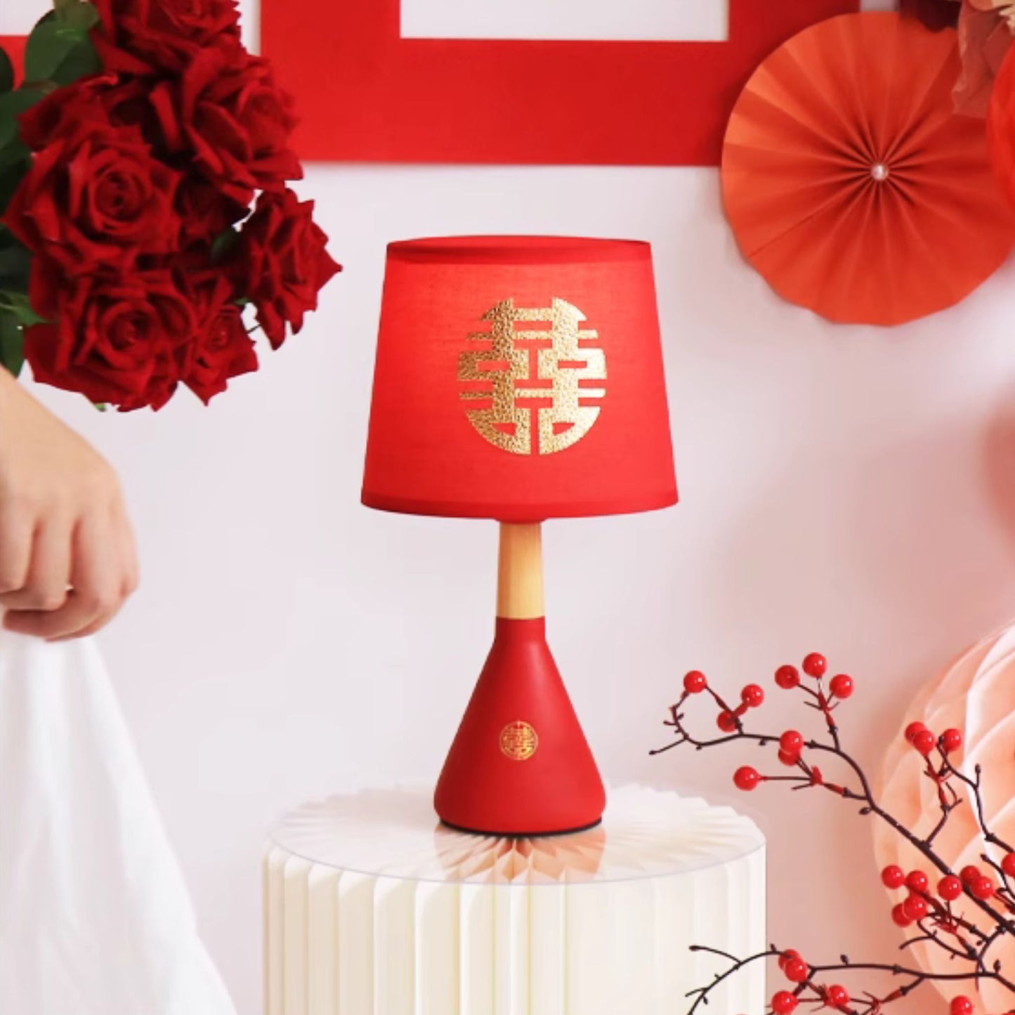 Eternal Bliss Double Happiness Bedside Wedding Lamp (双喜长明灯)